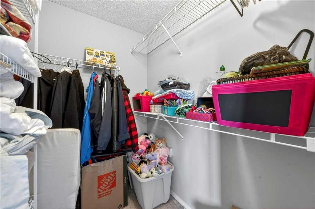 15 Cedarview Mews, Calgary, AB