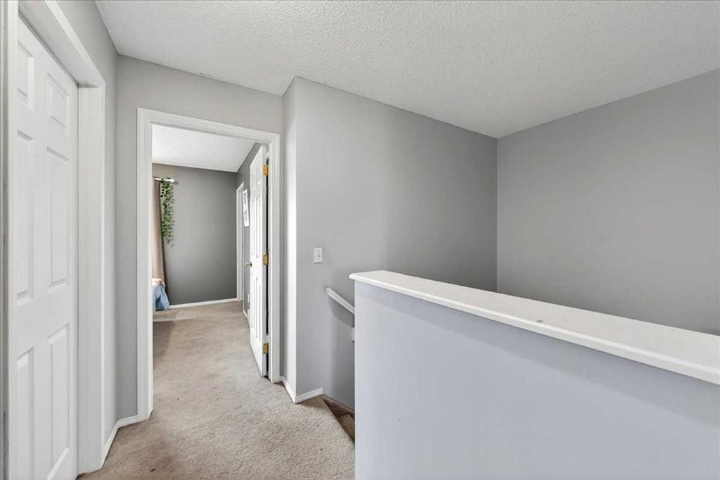 15 Cedarview Mews, Calgary, AB