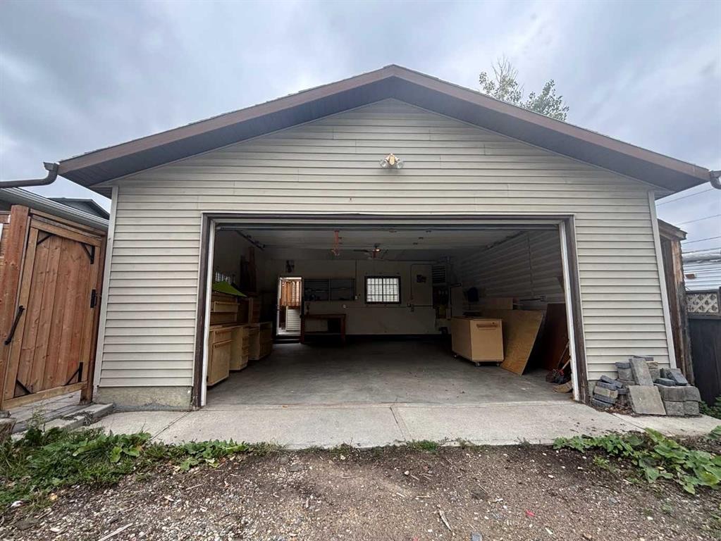 52 Beacham Road Nw, Calgary, AB