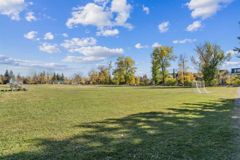 1811 31 Avenue Sw, Calgary, AB - Outdoor With View