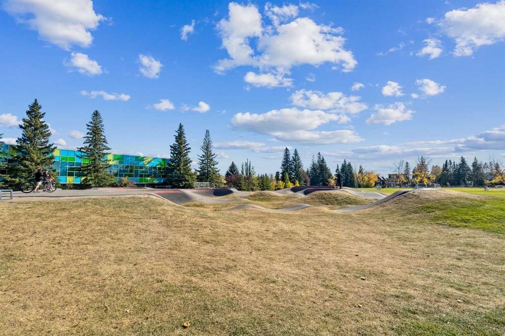 1811 31 Avenue Sw, Calgary, AB - Outdoor With View