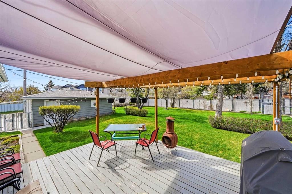 8303 Bowglen Road Nw, Calgary, AB - Outdoor With Deck Patio Veranda