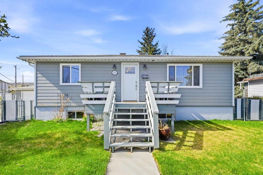 8303 Bowglen Road Nw, Calgary, AB - Outdoor
