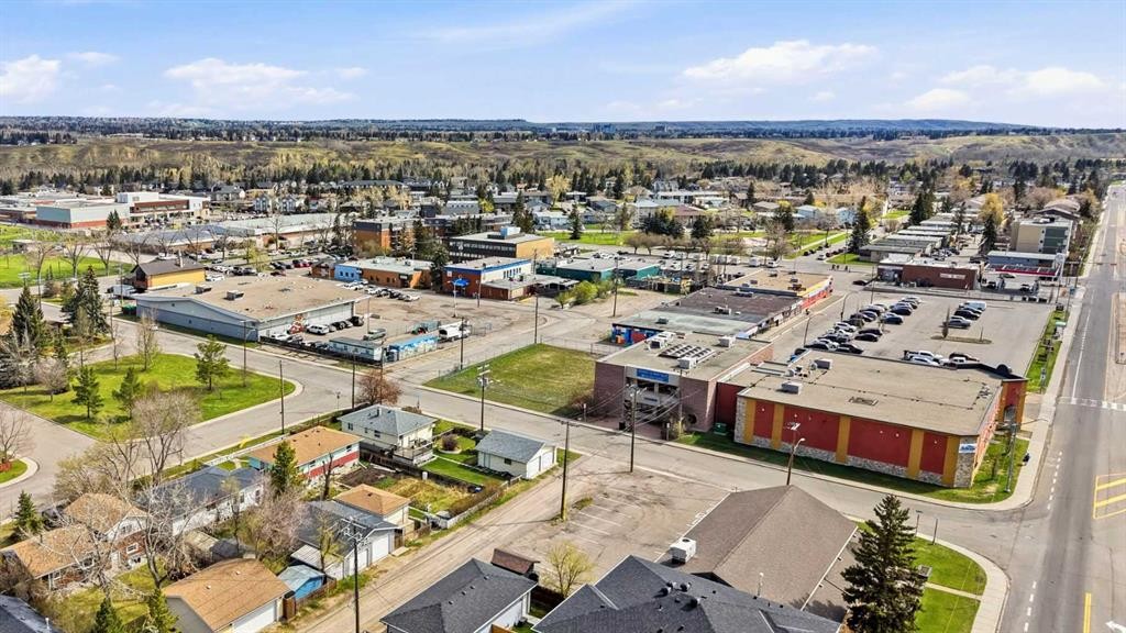 8303 Bowglen Road Nw, Calgary, AB - Outdoor With View