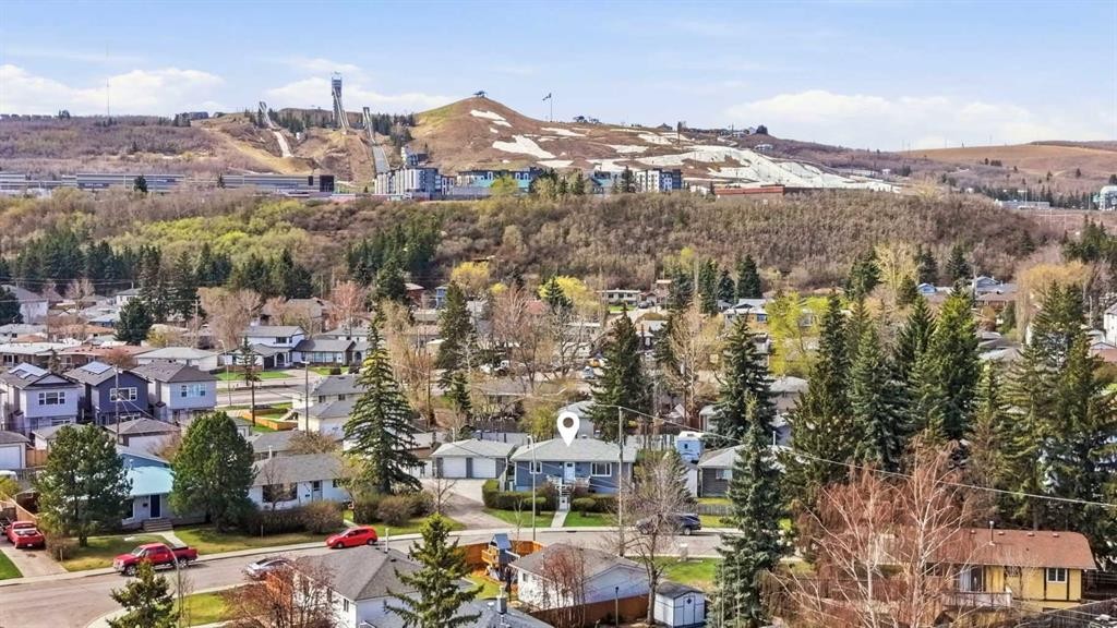 8303 Bowglen Road Nw, Calgary, AB - Outdoor With View