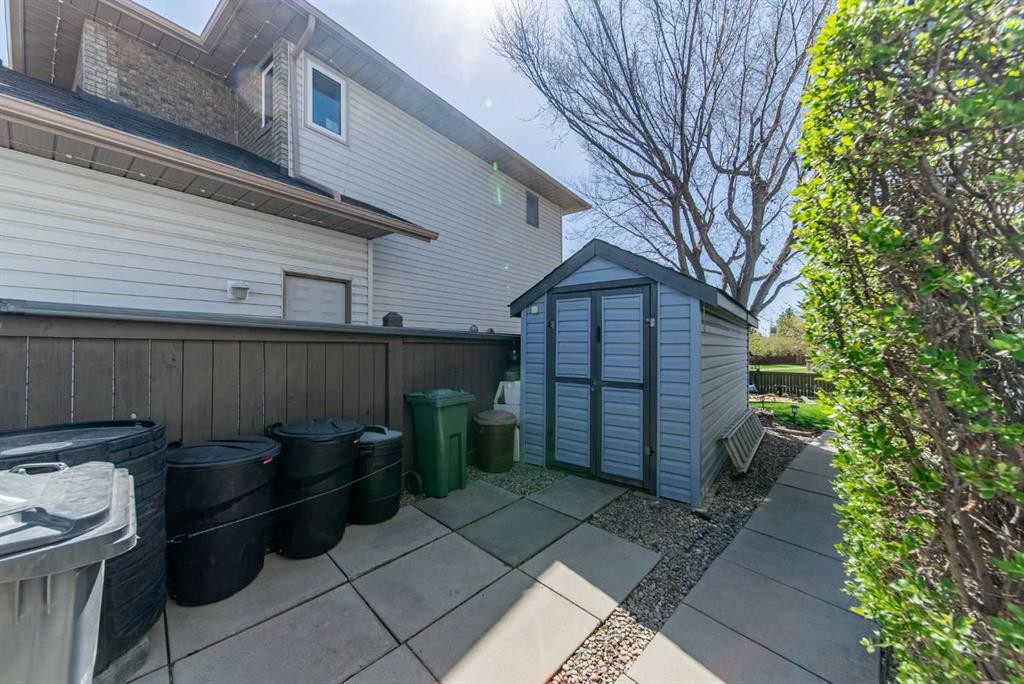 76 Sunset Crescent, Okotoks, AB - Outdoor With Exterior