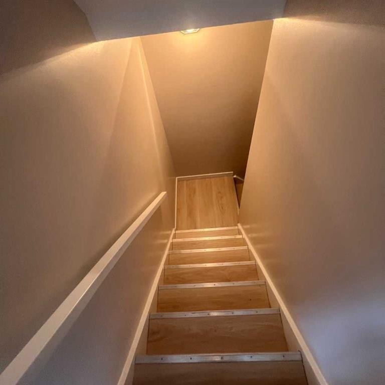 140 Martindale Boulevard Ne, Calgary, AB - Indoor Photo Showing Other Room