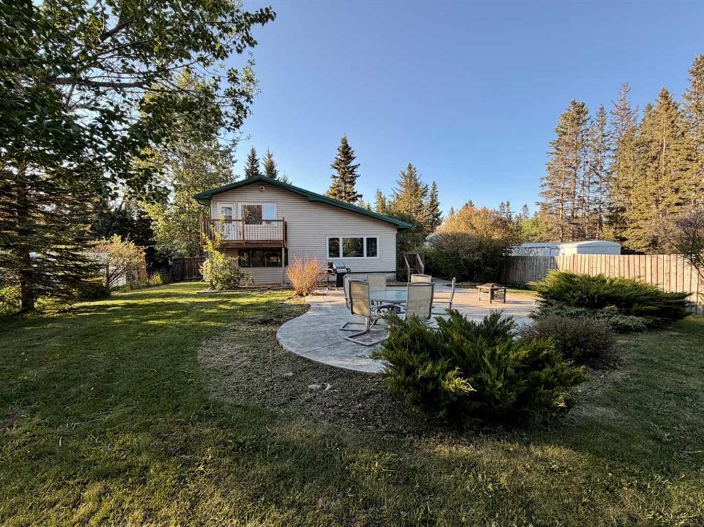 987 1 Avenue, Sundre, AB - Outdoor