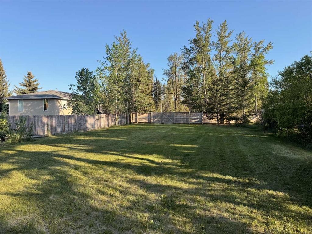 987 1 Avenue, Sundre, AB - Outdoor