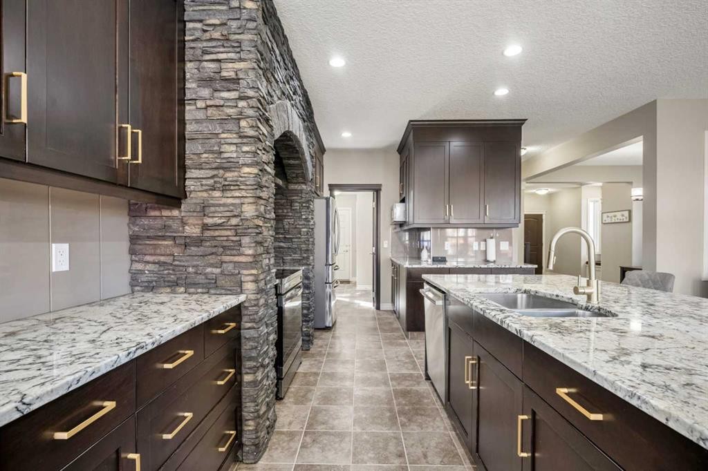 495 Cranford Drive Se, Calgary, AB