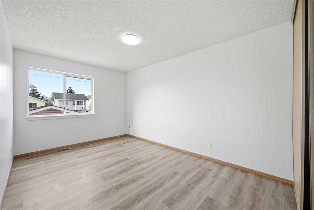3710 Catalina Boulevard Ne, Calgary, AB - Indoor Photo Showing Other Room