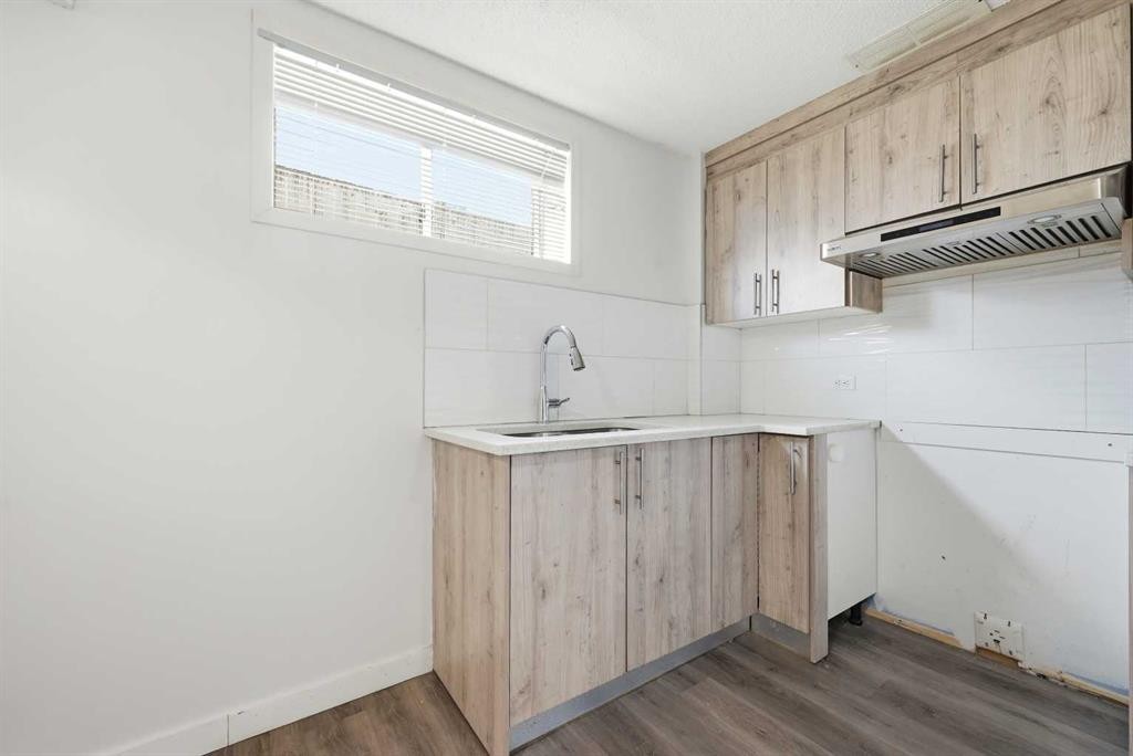 3710 Catalina Boulevard Ne, Calgary, AB - Indoor
