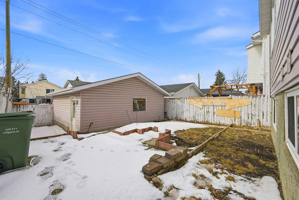 3710 Catalina Boulevard Ne, Calgary, AB - Outdoor