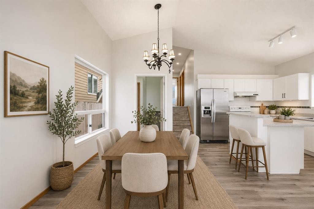 3710 Catalina Boulevard Ne, Calgary, AB - Indoor Photo Showing Dining Room