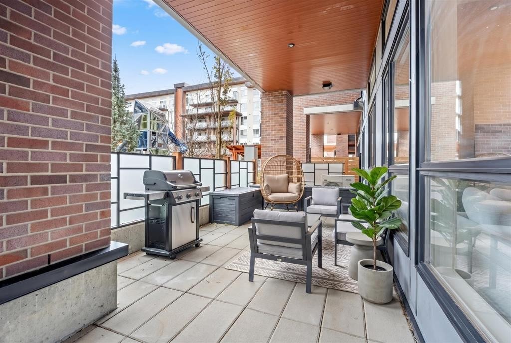124 Mahogany Centre Se, Calgary, AB