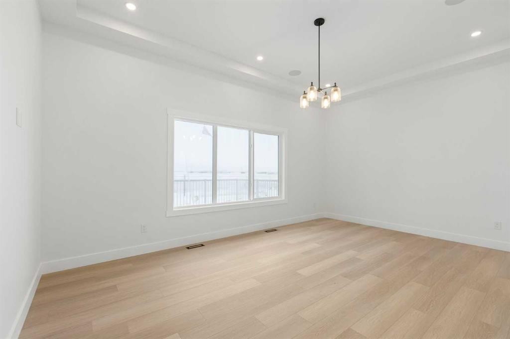 376 Muirfield Crescent, Lyalta, AB - Indoor