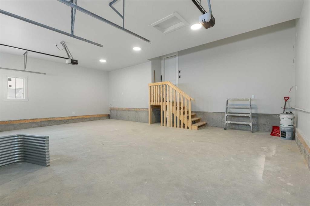 376 Muirfield Crescent, Lyalta, AB - Indoor Photo Showing Basement