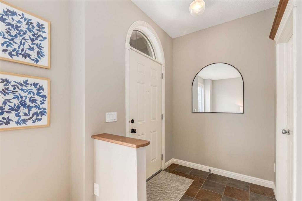 3117 Don Ethell Boulevard Sw, Calgary, AB - Indoor Photo Showing Other Room