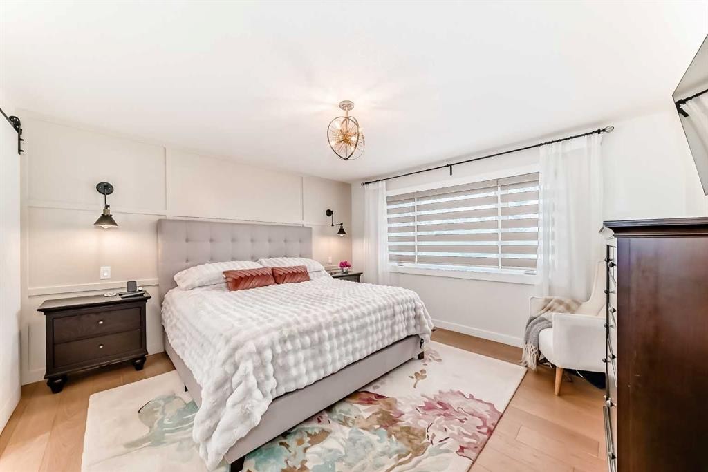 19 Mackay Drive Sw, Calgary, AB - Indoor Photo Showing Bedroom