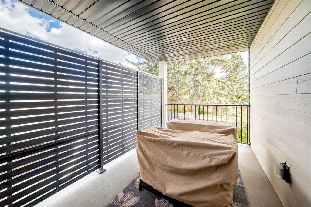 19 Mackay Drive Sw, Calgary, AB - Outdoor