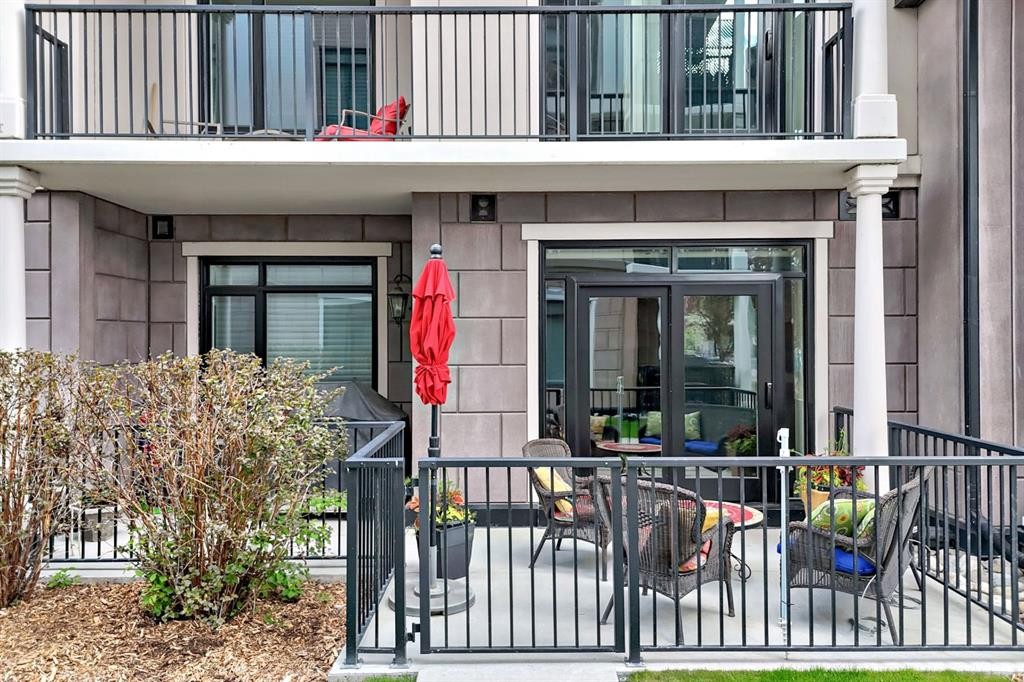 105-121 Quarry Way Se, Calgary, AB - Outdoor