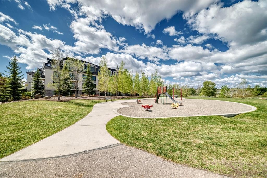 105-121 Quarry Way Se, Calgary, AB - Outdoor With View