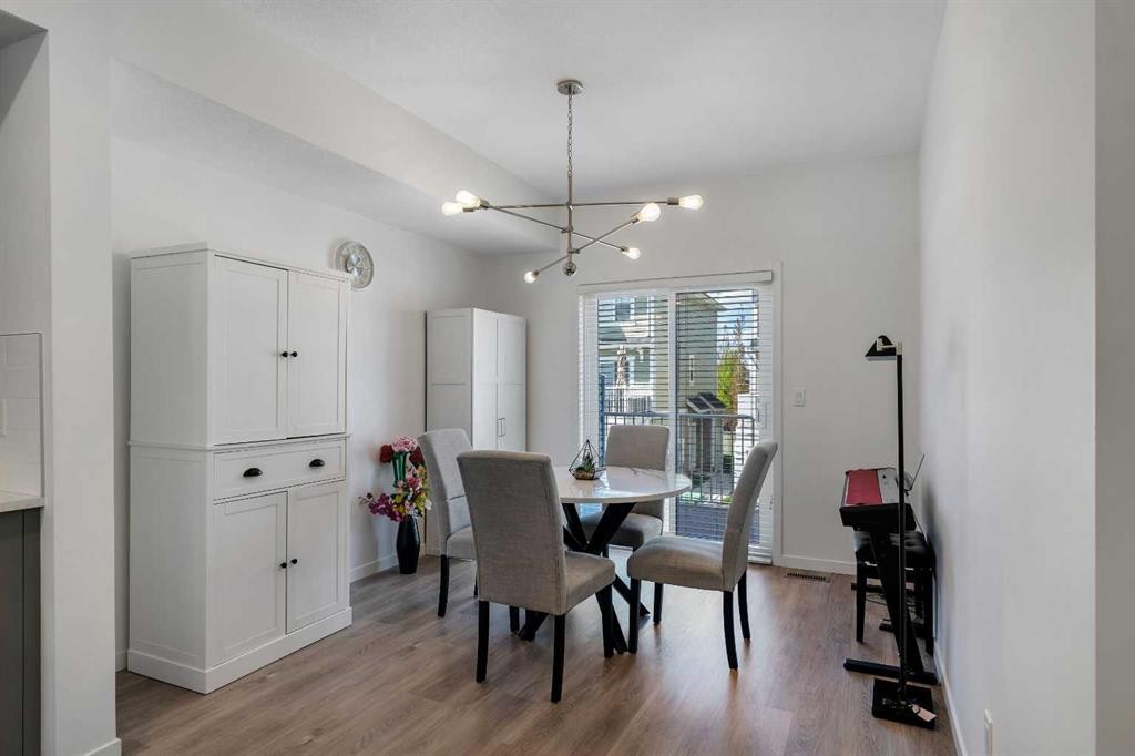 554 Copperstone Manor Se, Calgary, AB - Indoor Photo Showing Dining Room