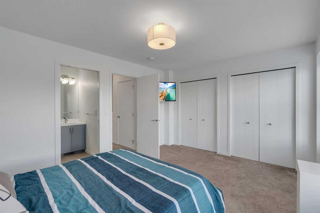 554 Copperstone Manor Se, Calgary, AB - Indoor Photo Showing Bedroom