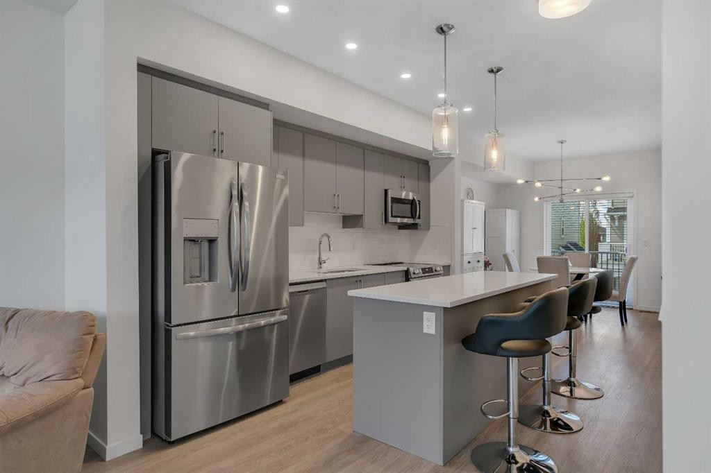 554 Copperstone Manor Se, Calgary, AB - Indoor Photo Showing Kitchen With Stainless Steel Kitchen With Upgraded Kitchen