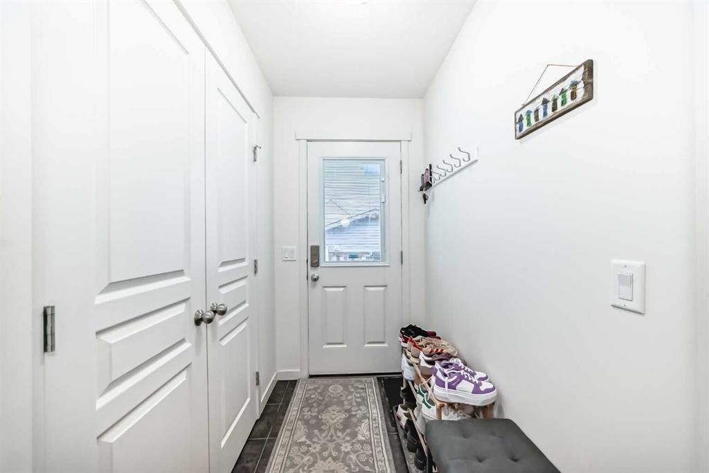 144 Copperpond Parade Se, Calgary, AB - Indoor Photo Showing Other Room