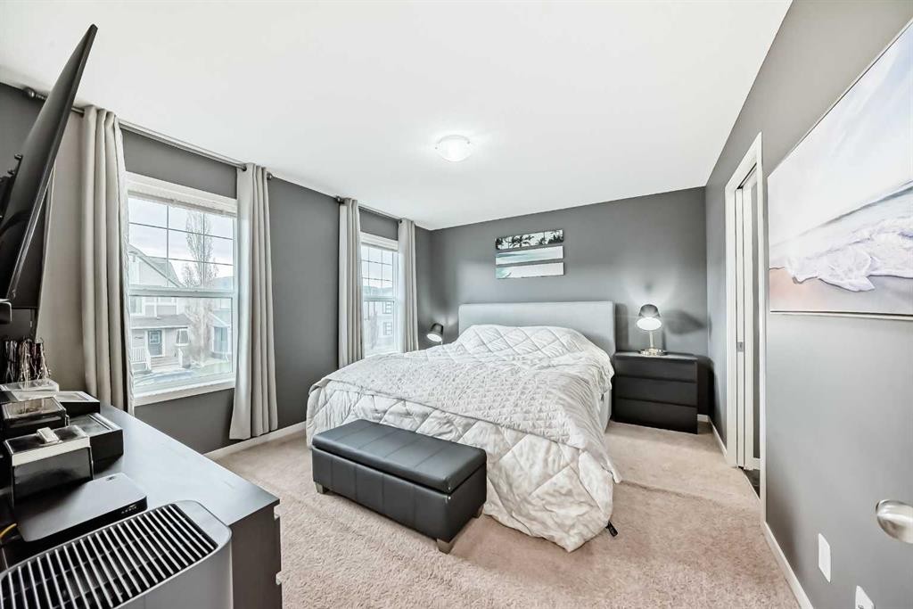 144 Copperpond Parade Se, Calgary, AB - Indoor Photo Showing Bedroom