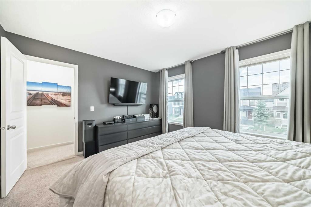 144 Copperpond Parade Se, Calgary, AB - Indoor Photo Showing Bedroom