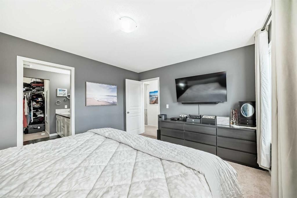 144 Copperpond Parade Se, Calgary, AB - Indoor Photo Showing Bedroom