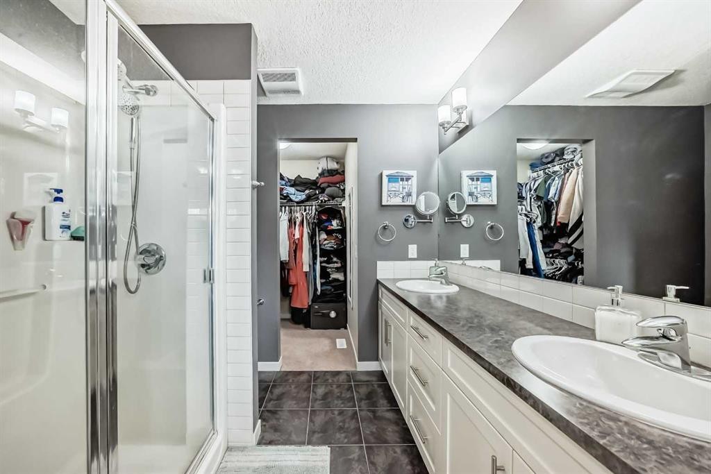 144 Copperpond Parade Se, Calgary, AB - Indoor Photo Showing Bathroom