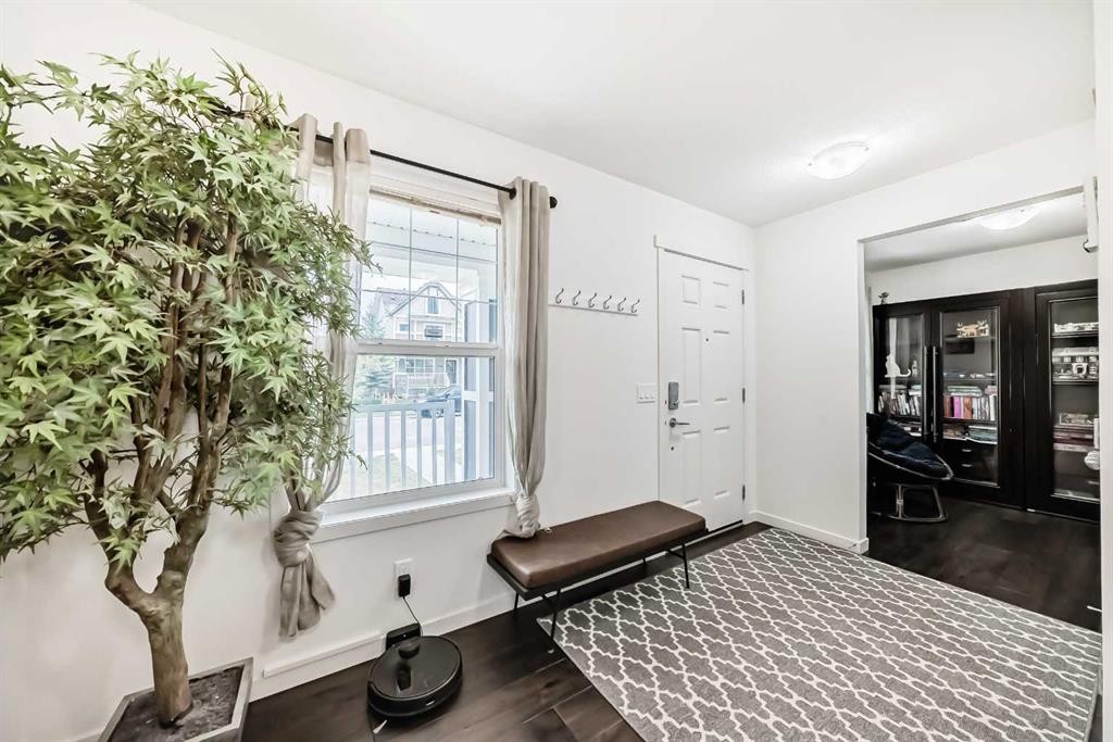 144 Copperpond Parade Se, Calgary, AB - Indoor Photo Showing Other Room
