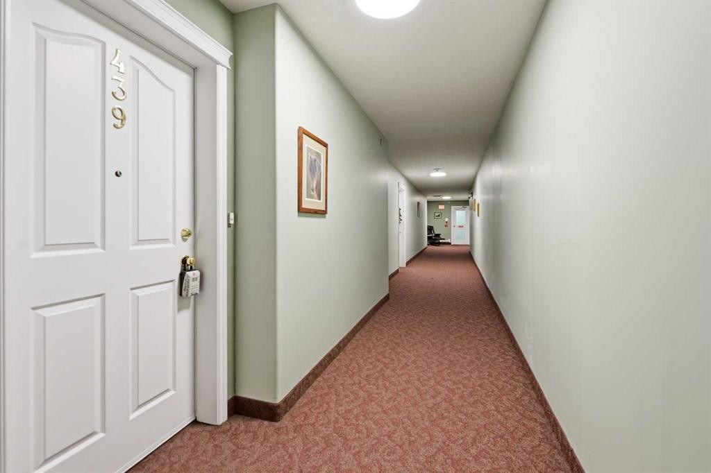 439-165 Manora Place Ne, Calgary, AB - Indoor Photo Showing Other Room