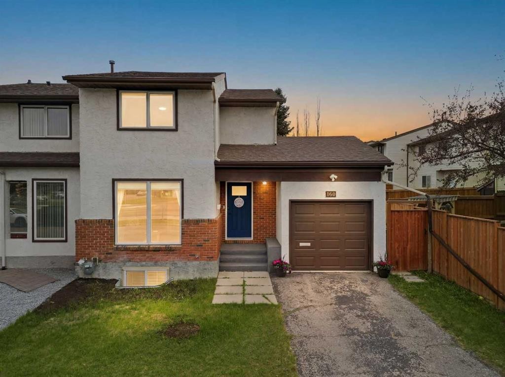 160 Silvergrove Hill Nw, Calgary, AB - Outdoor
