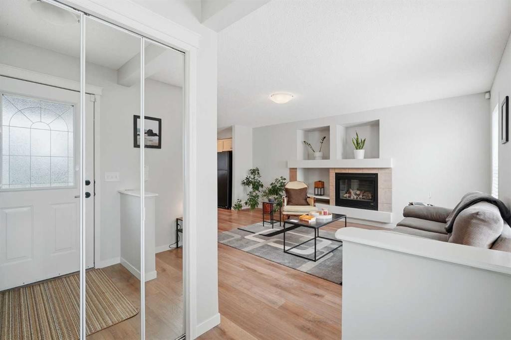 29 Copperfield Heath Se, Calgary, AB - Indoor With Fireplace
