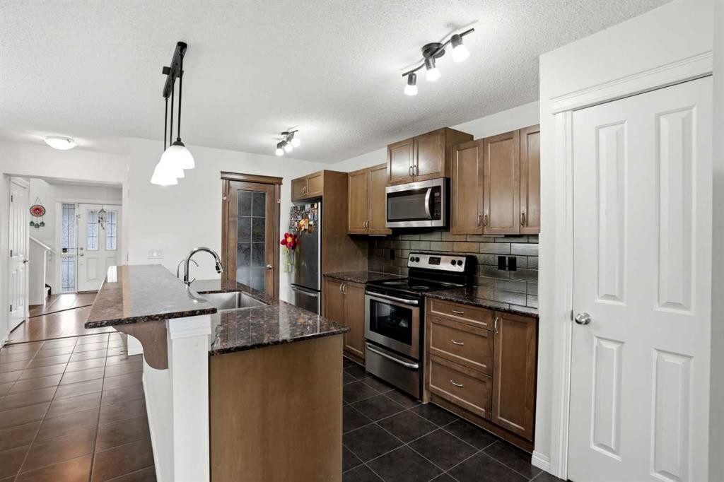 31 Skyview Ranch Lane Ne, Calgary, AB - Indoor Photo Showing Kitchen