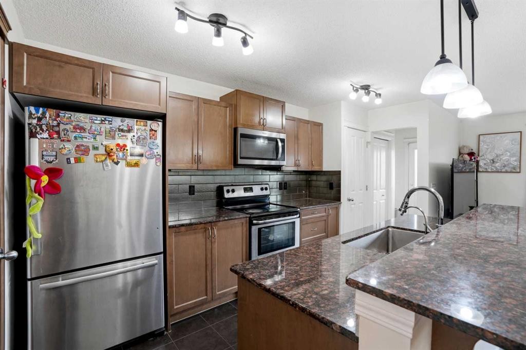 31 Skyview Ranch Lane Ne, Calgary, AB - Indoor Photo Showing Kitchen With Upgraded Kitchen