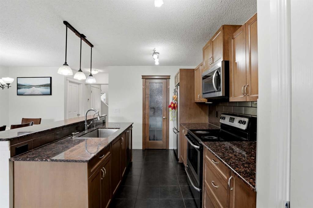 31 Skyview Ranch Lane Ne, Calgary, AB - Indoor Photo Showing Kitchen With Upgraded Kitchen
