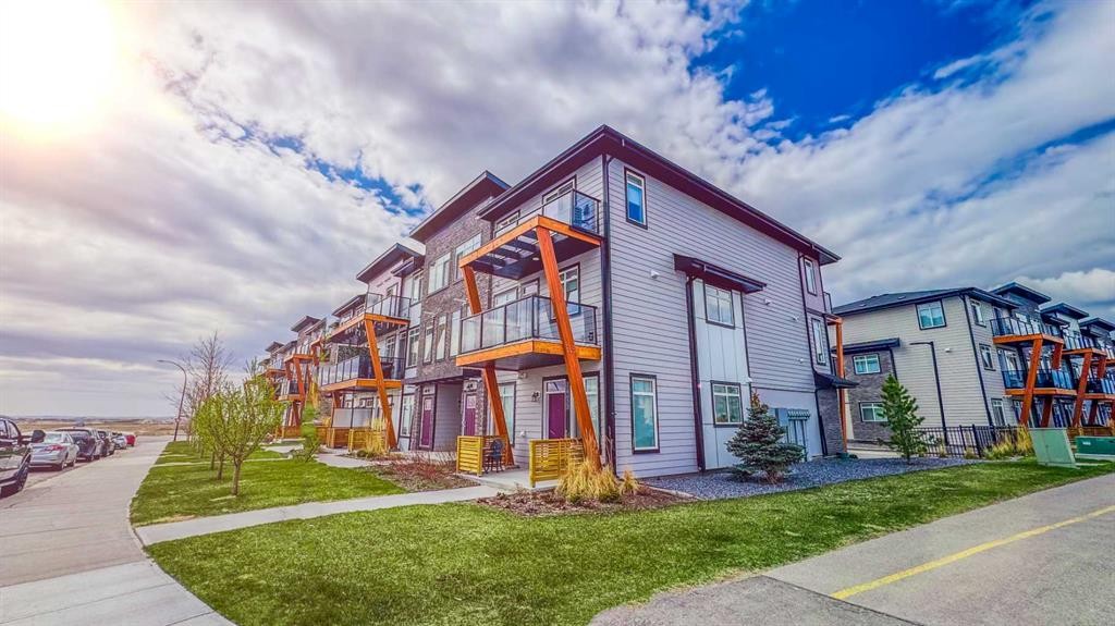 19637 48 Street Se, Calgary, AB - Outdoor With Facade