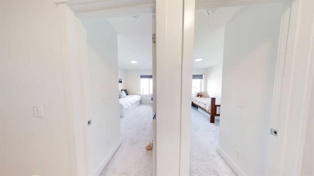 19637 48 Street Se, Calgary, AB - Indoor Photo Showing Other Room