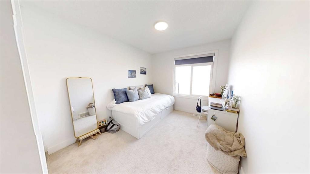 19637 48 Street Se, Calgary, AB - Indoor Photo Showing Bedroom