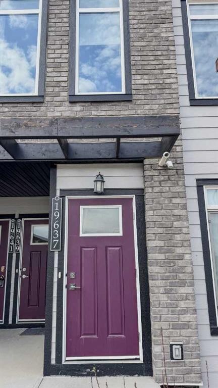 19637 48 Street Se, Calgary, AB - Outdoor