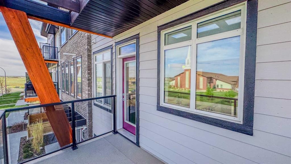 19637 48 Street Se, Calgary, AB - Outdoor With Exterior