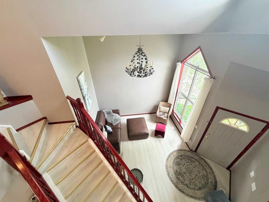 132 Somercrest Close Sw, Calgary, AB