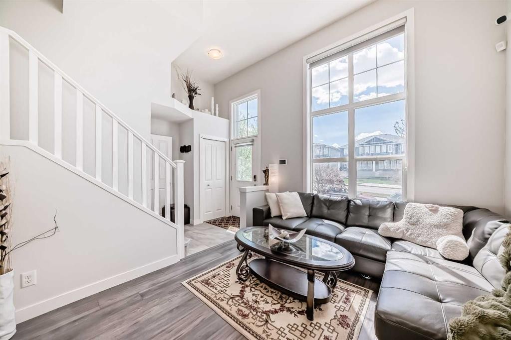 551 Evanston Link Nw, Calgary, AB - Indoor Photo Showing Living Room
