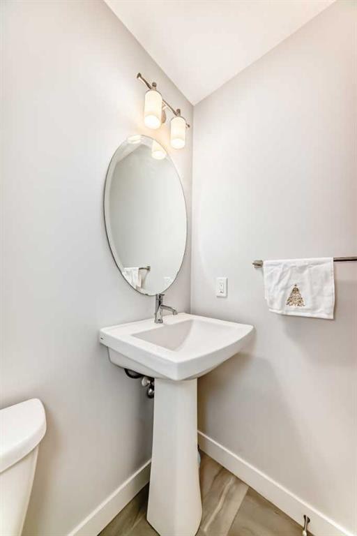 551 Evanston Link Nw, Calgary, AB - Indoor Photo Showing Bathroom
