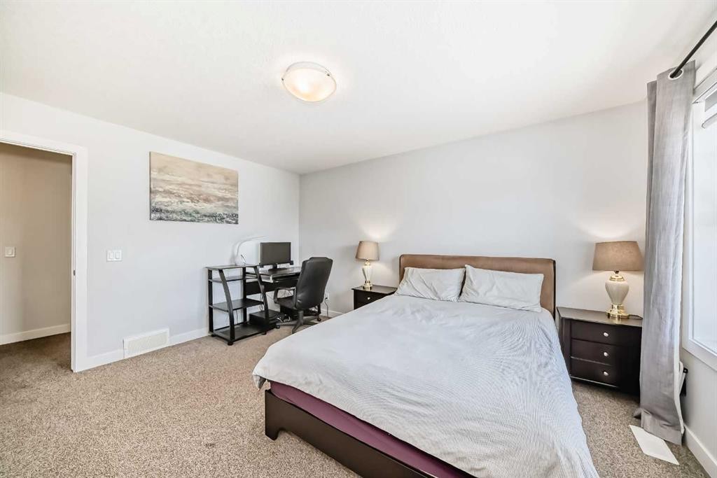 551 Evanston Link Nw, Calgary, AB - Indoor Photo Showing Bedroom